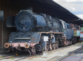Fototapeta na wymiar ancien train vapeur 