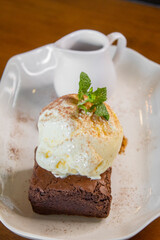 Brownie com sorvete