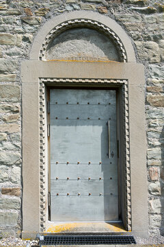 Eingang der Kapelle St. Martin auf der Insel Ufenau, im Zürichsee, Schweiz