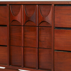 Gorgeous Mid-century Modern Nine Drawer Dresser. Atomic retro wood furniture. Center detail view.