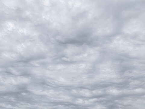 heller, lichter grauer Himmel, Hintergrund Textur