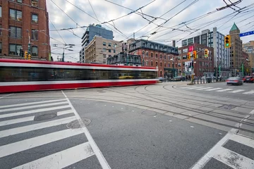 Wandcirkels aluminium TORONTO, CANADA a brand new Streetcar on King street West and Spadina Avenue © sleg21