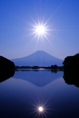 Sunrise sun and Mt. Fuji from Lake Tanuki in Fujinomiya City 05/19/2022
