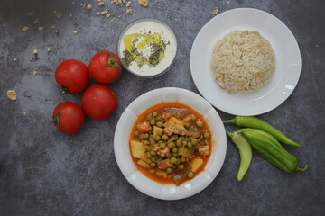 Turkish Food Meaty Green Pea Stew / Stewed Meat Etli Bezelye.