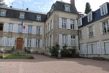 Naklejka premium La préfecture de la Creuse, vue de l'extérieur, ville de Gueret, département de la Creuse, France