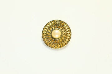 Faux pearl vintage cameo style brooch pin costume jewelry fashion accessory - obrazy, fototapety, plakaty