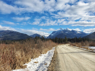 dirt road to the Cabinet Mountains