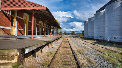 The Platform and Railway Line at Yarrawonga Railway Station © Alistair