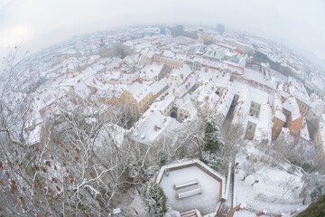 雪景色のオーストリア グラーツ旧市街