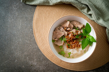 Pho Bo vietnamese soup with pork and rice noodles