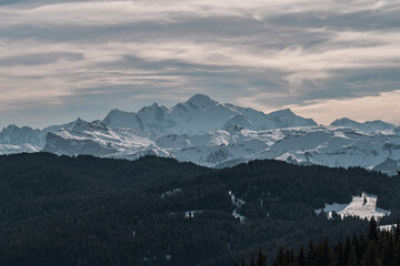 Fototapeta na wymiar View over the Mont-Blanc.