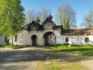 Fototapeta na wymiar Znamensky Monastery in Veliky Novgorod Spring Day