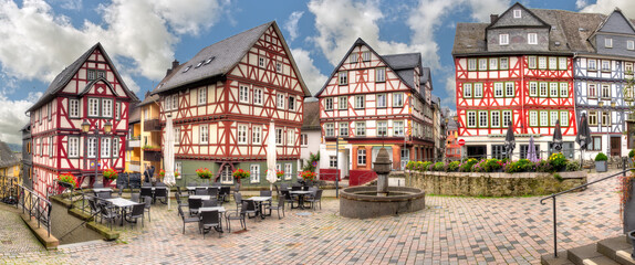 Ensemble von Fachwerkhäusern, am Kornmarkt in der historischen Altstadt von Wetzlar, Hessen mit...