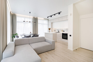 Living room in a private apartment - 506600354