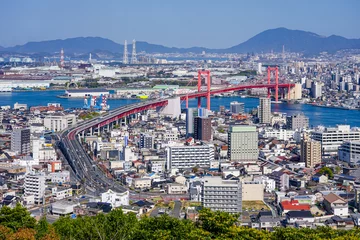  高塔山展望台から、かつて東洋一の吊橋とされた若戸大橋（福岡県北九州市） © WAWA