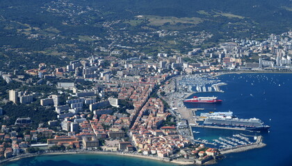 Naklejka premium survol d'ajaccio en corse