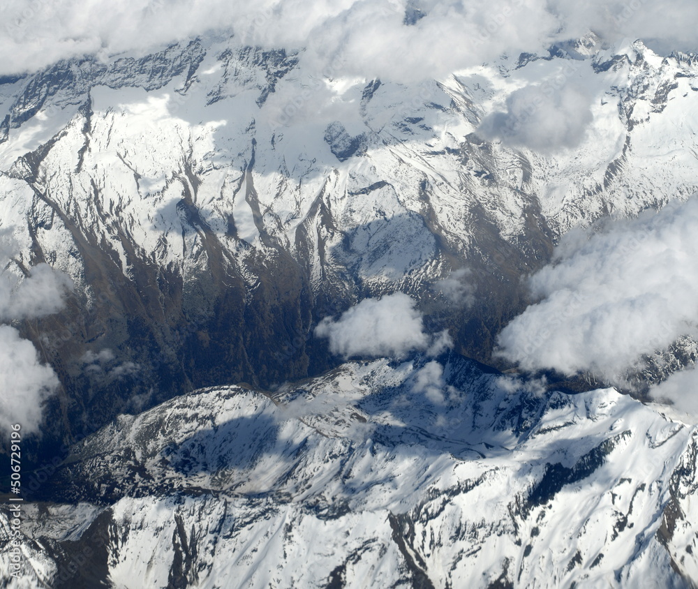 Poster survol des alpes en mai