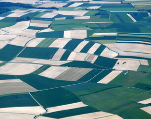 vue aérienne...approche de l'aéroport Bâle Mulhouse
