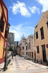 マカオMacauのポルトガル建築が建ち並ぶラザロ地区São Lázaroの街並み