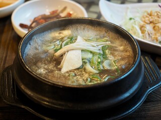 한국의 전통음식 소고기 갈비탕 