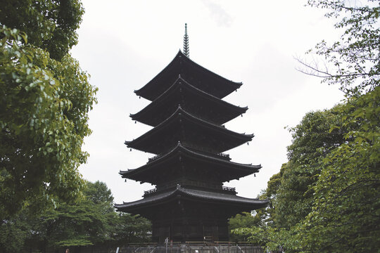 東寺五重塔 の画像 2 030 件の Stock 写真 ベクターおよびビデオ Adobe Stock