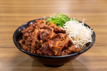 ボリュームたっぷりの焼肉丼