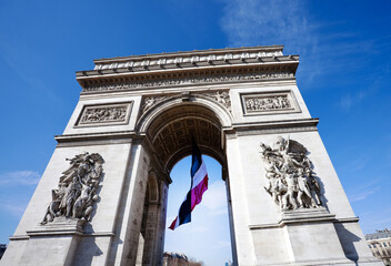 Fototapeta na wymiar Arc de Triomphe in Charles De Gaulle