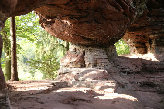 Sandstone rocks on the "Dahner Felsenpfad" (Dahn Rock Trail)