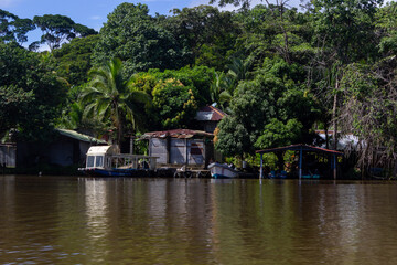 Obraz premium House in the river, tortuguero, costa rica