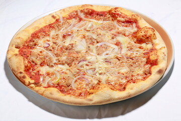 Pizza Tonno, Thunfisch