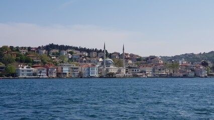 Fototapeta na wymiar Istanbul from ferry