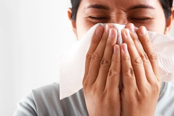 While sneezing, sudden and unexpected contractions of the chest muscles and diaphragm occur. It is often caused by irritation of the nasal mucosa.