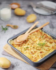 French national potato dish gratin