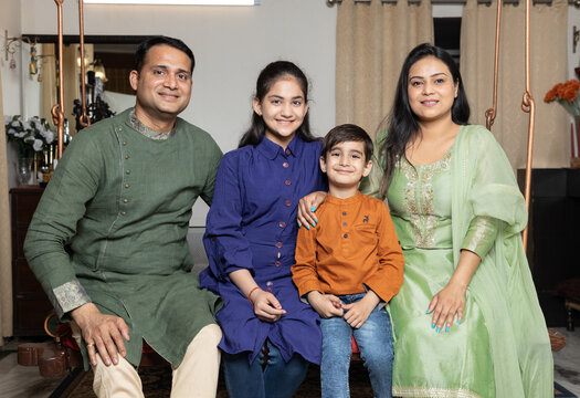 Group photo of indian family in ethnic wear