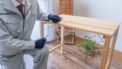 家具(テーブル)の配送・組み立てサービス