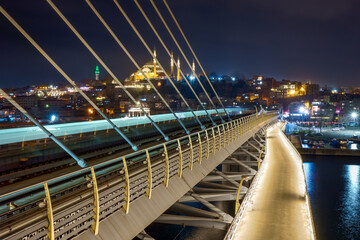 Naklejka premium Stunning views of Istanbul cityscape over Bosphorus at night.