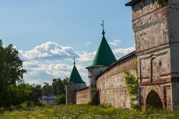 Fototapeta premium Ancient walls of Ipatiev Ipatievsky Monastery on a sunny day in summer. Kostroma, Golden Ring, Russia