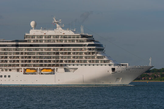 Southampton, England,UK. 2022.  Cruise liner the Seven Seas Splendor a luxury liner makes her way on Southampton Water towards open seas.