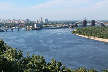 Obraz premium Ukraine: beautiful Kyiv before the war Stop the war Safe Kyiv Help Ukraine Peaceful sky