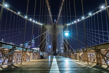 Gordijnen Brooklyn bridge pedestrian walkway © Sergii Figurnyi