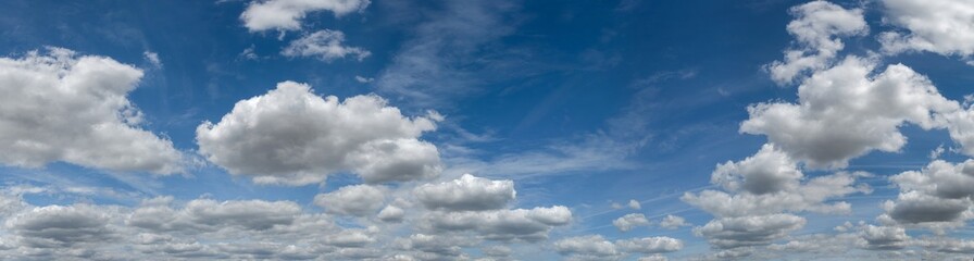 panorama ciel nuageux