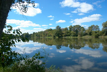 Fox River, Silver Springs State Park, Yorkville, Illinois USA