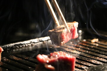 美味しそうなこんがり焼肉の風景