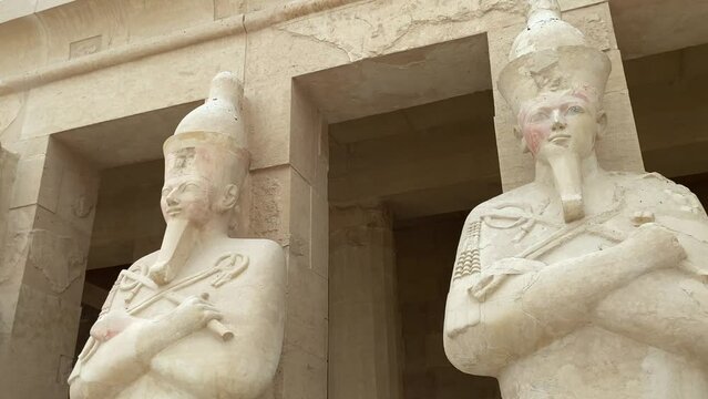 Hatshepsut temple figures columns
