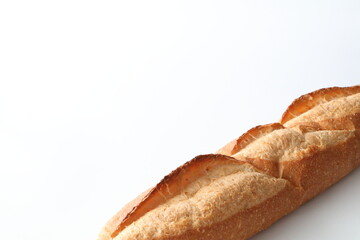 美味しそうな高級フランスパン（シンプル白背景）