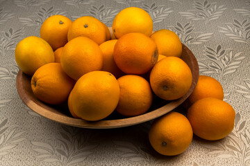 Bowl of oranges
