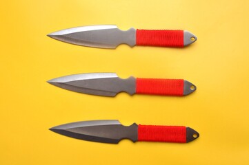 Throwing combat knife for sport and leisure
