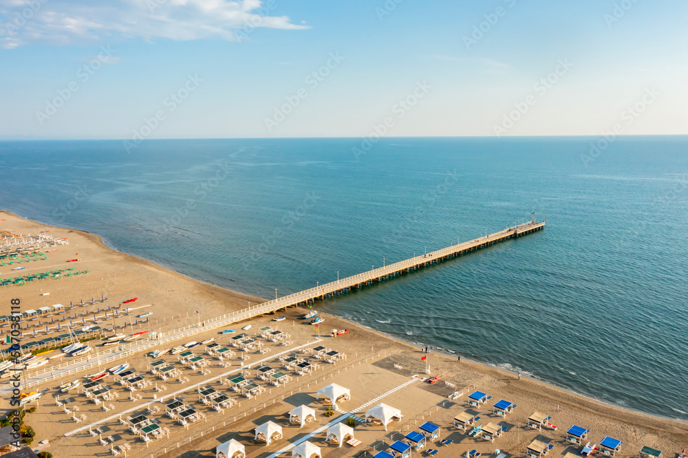 Sticker forte dei marmi pier view