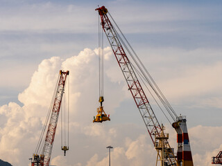 crane for loading and discharging container in the harbour of la spezia