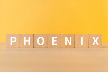 フェニックス・不死鳥のイメージ｜「PHOENIX」と書かれた積み木